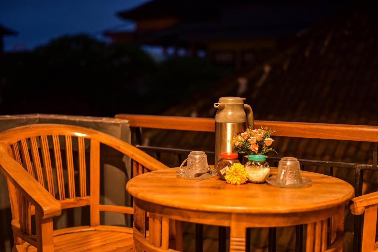 Kamar Suci House Hotel Ubud Exterior foto